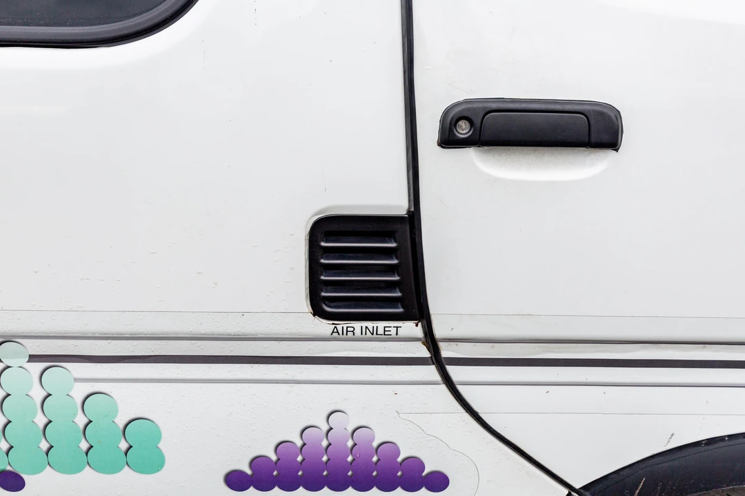 1996 Toyota HiAce 4th Gen - Image 25 of 31
