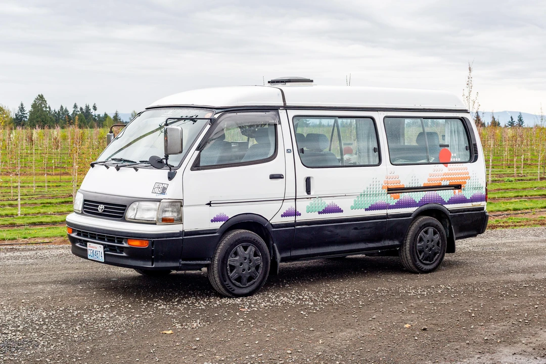1996 Toyota HiAce 4th Gen - Image 6 of 31