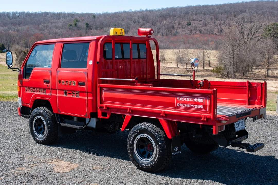 1996 Toyota HiAce 4th Gen - Image 2 of 7