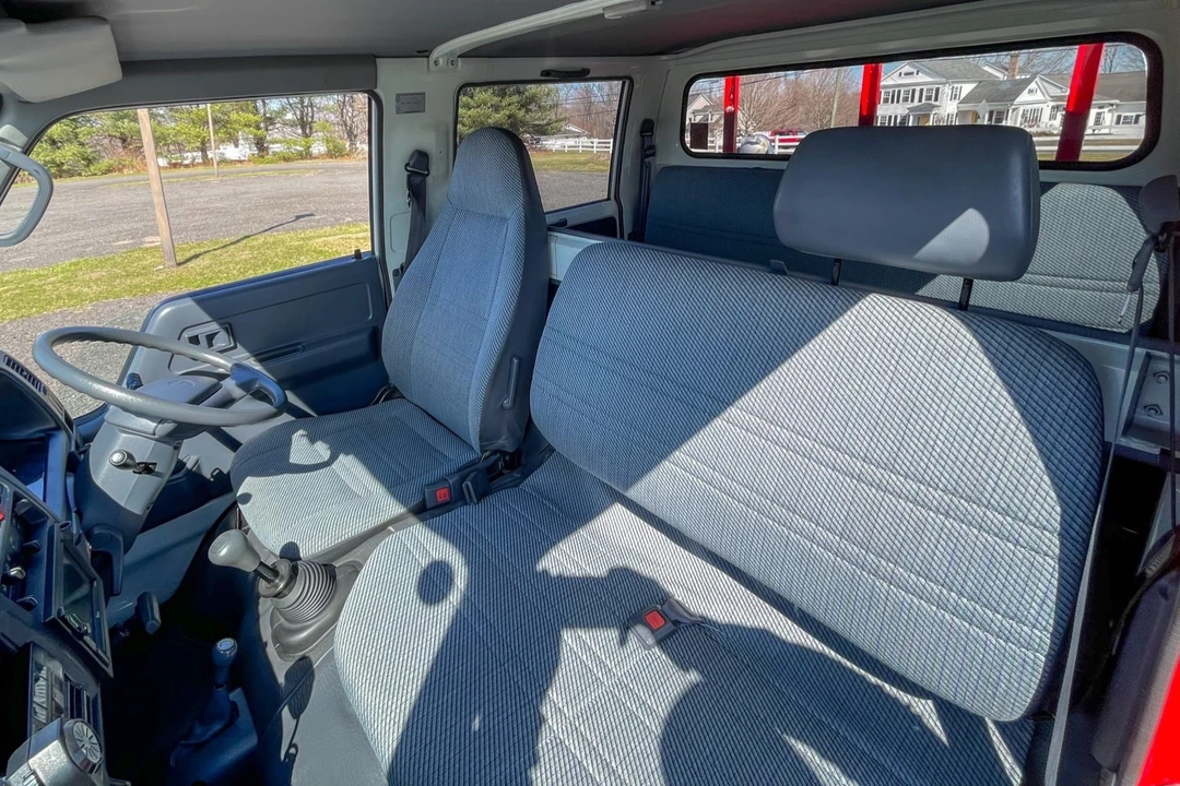 1996 Toyota HiAce 4th Gen - Image 4 of 7