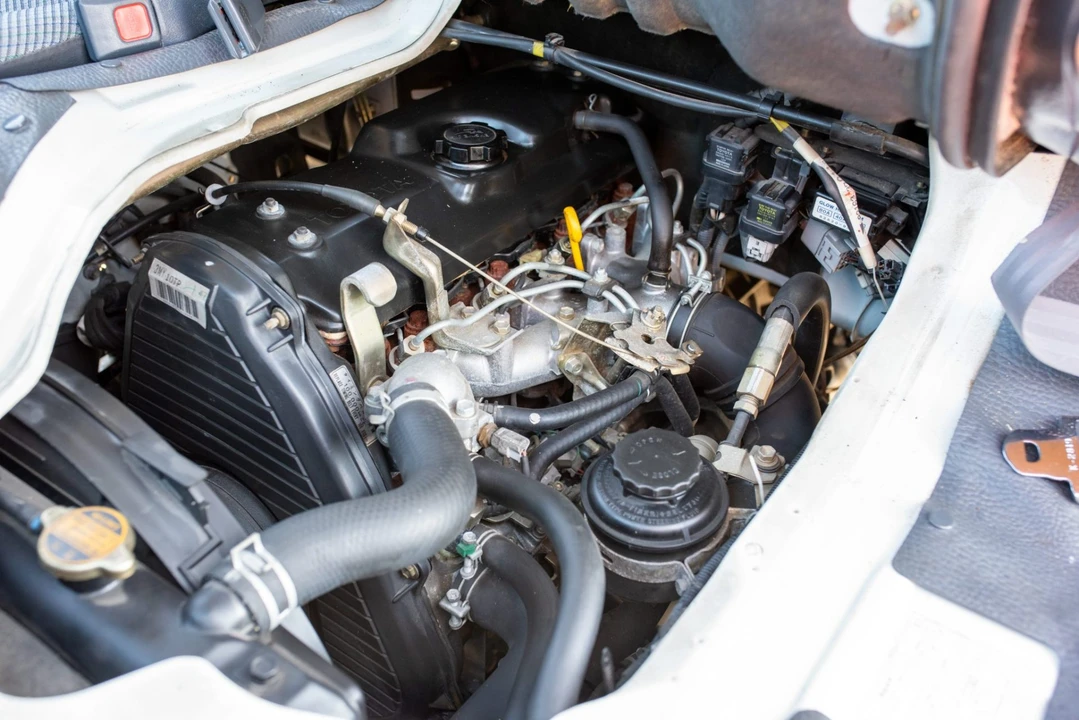 1996 Toyota HiAce 4th Gen - Image 6 of 7