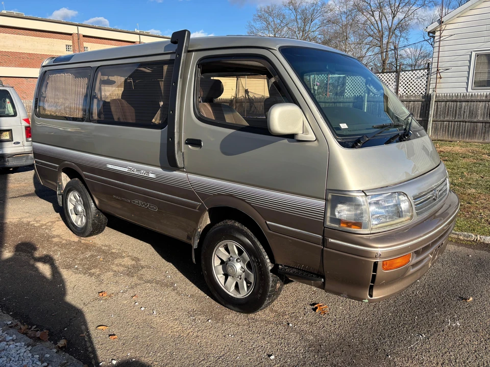 1996 Toyota HiAce 4th Gen - Image 17 of 31