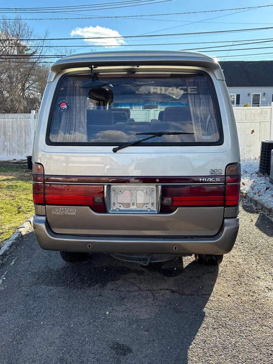 1996 Toyota HiAce 4th Gen - Image 14 of 31