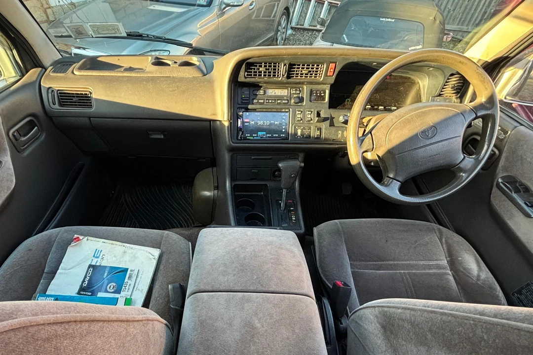 1996 Toyota HiAce 4th Gen - Image 24 of 31