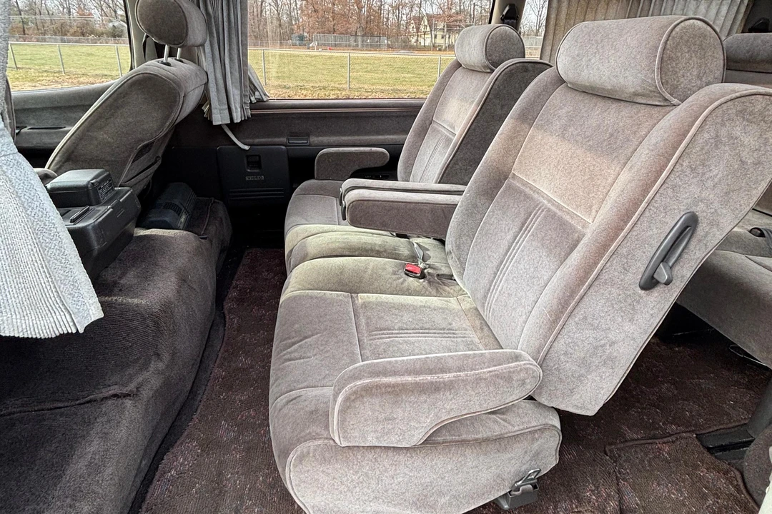 1996 Toyota HiAce 4th Gen - Image 26 of 31