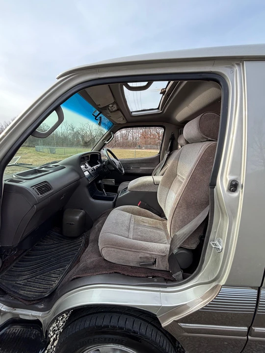 1996 Toyota HiAce 4th Gen - Image 30 of 31