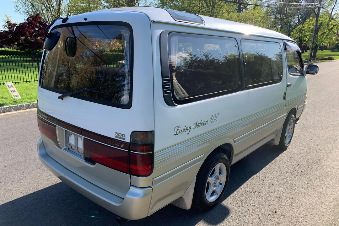 1996 Toyota HiAce 4th Gen - Image 4 of 31