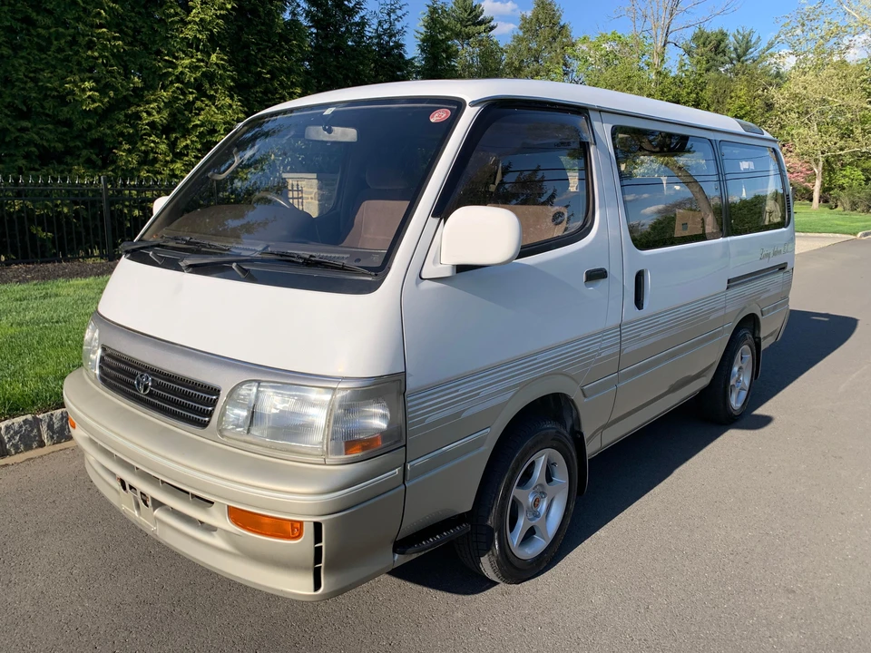 1996 Toyota HiAce 4th Gen - Image 8 of 31