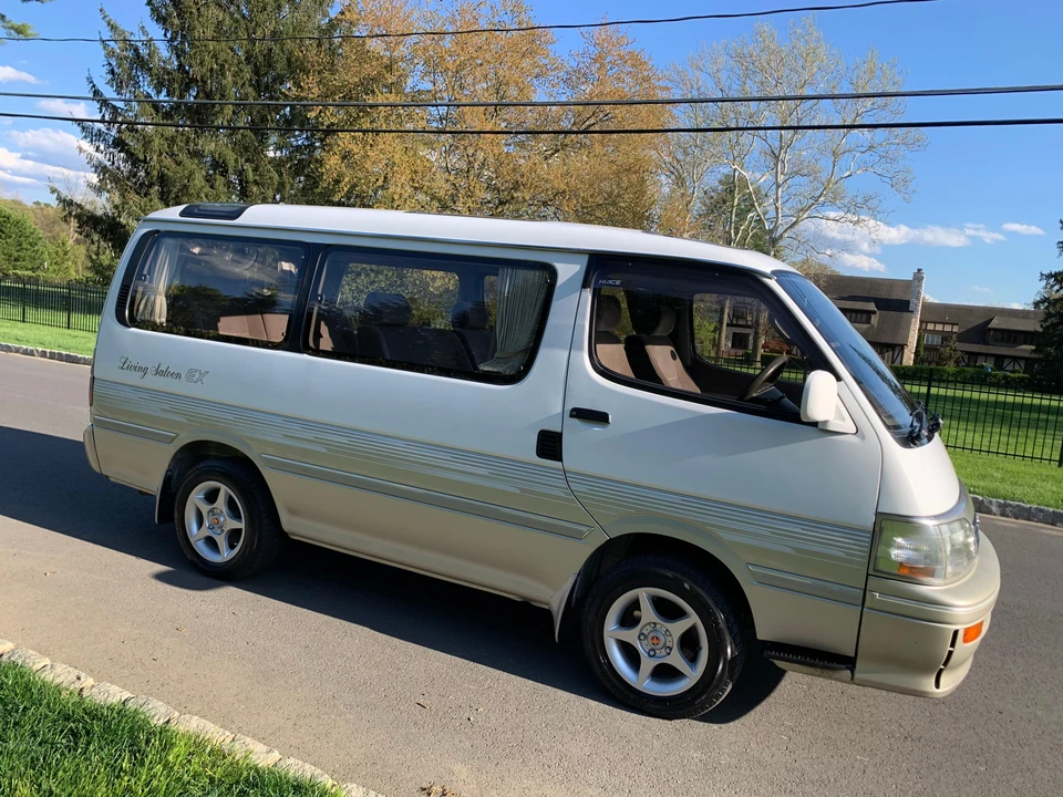 1996 Toyota HiAce 4th Gen - Image 24 of 31