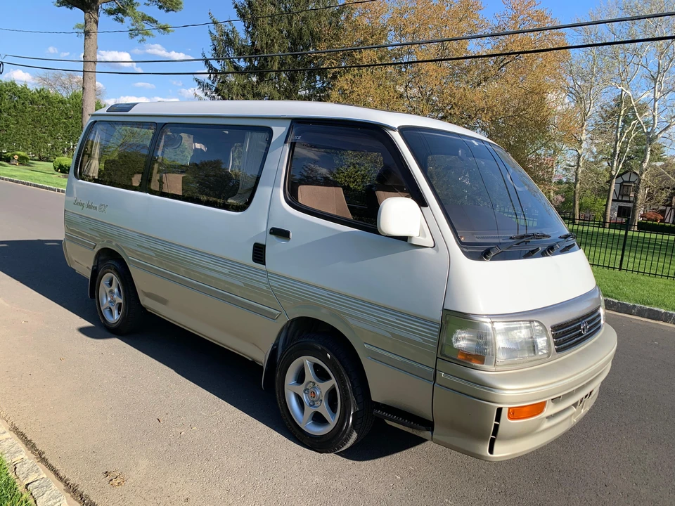1996 Toyota HiAce 4th Gen - Image 25 of 31