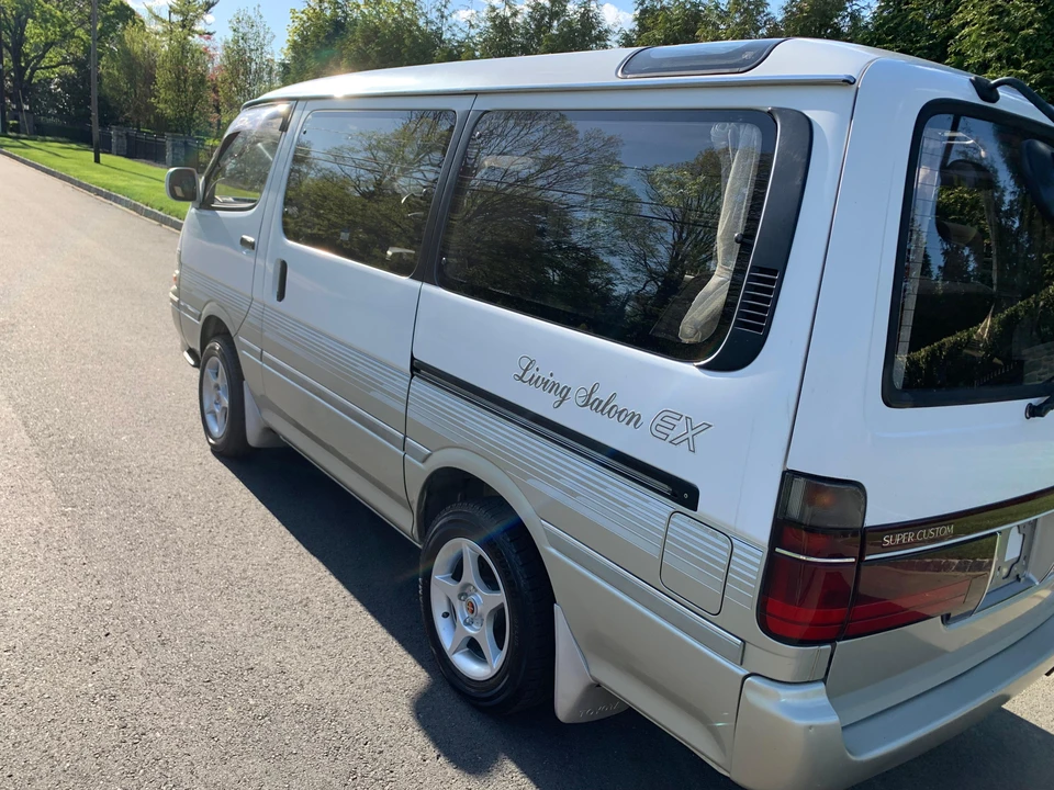 1996 Toyota HiAce 4th Gen - Image 16 of 31