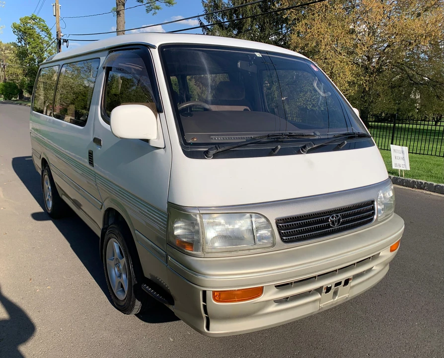 1996 Toyota HiAce 4th Gen - Image 26 of 31