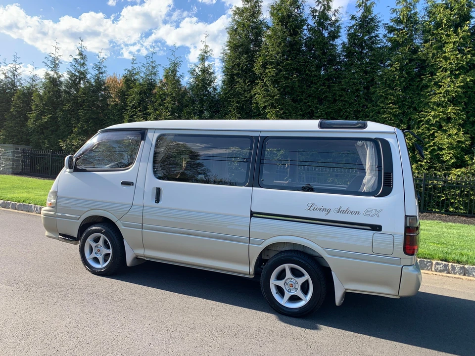 1996 Toyota HiAce 4th Gen - Image 14 of 31
