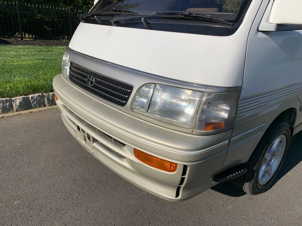 1996 Toyota HiAce 4th Gen - Image 28 of 31