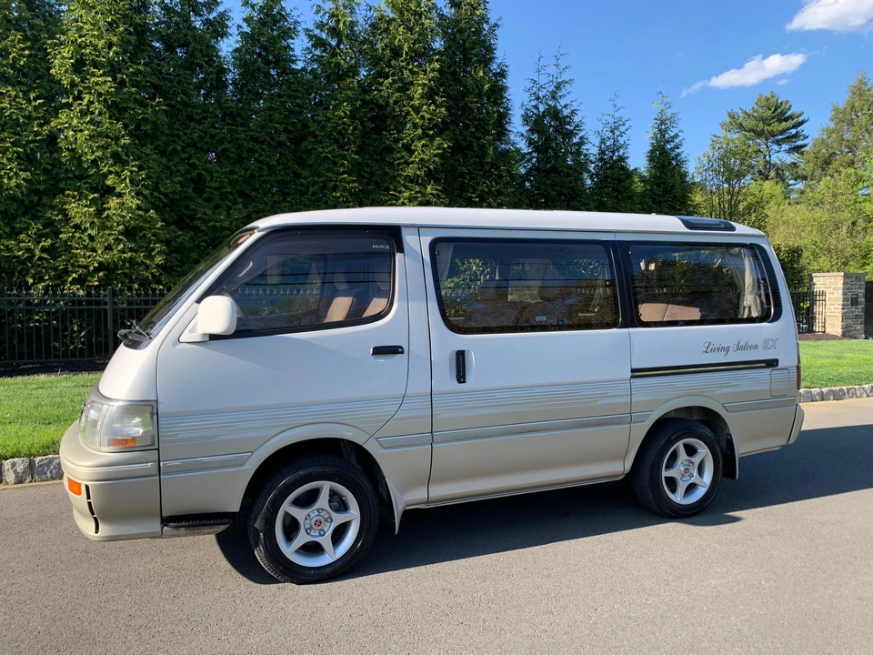1996 Toyota HiAce 4th Gen - Image 10 of 31