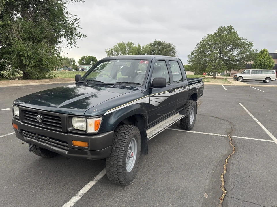 1996 Toyota Hilux 5th Gen - Image 3 of 31