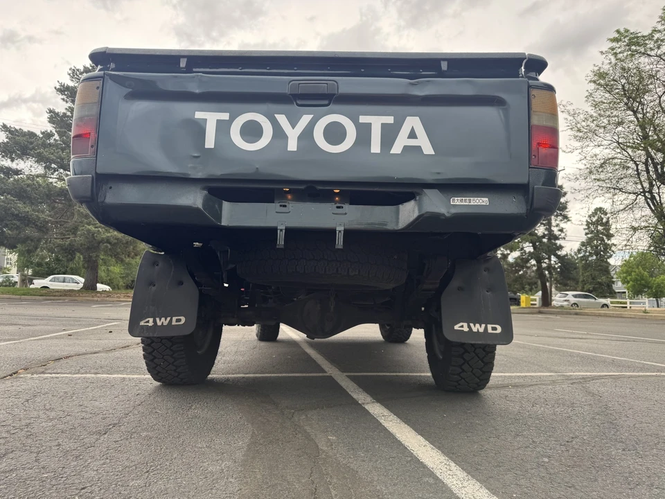 1996 Toyota Hilux 5th Gen - Image 8 of 31