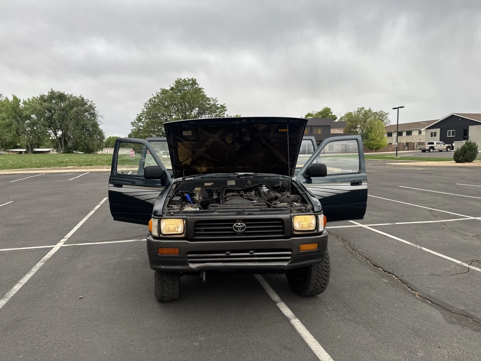1996 Toyota Hilux 5th Gen - Image 21 of 31