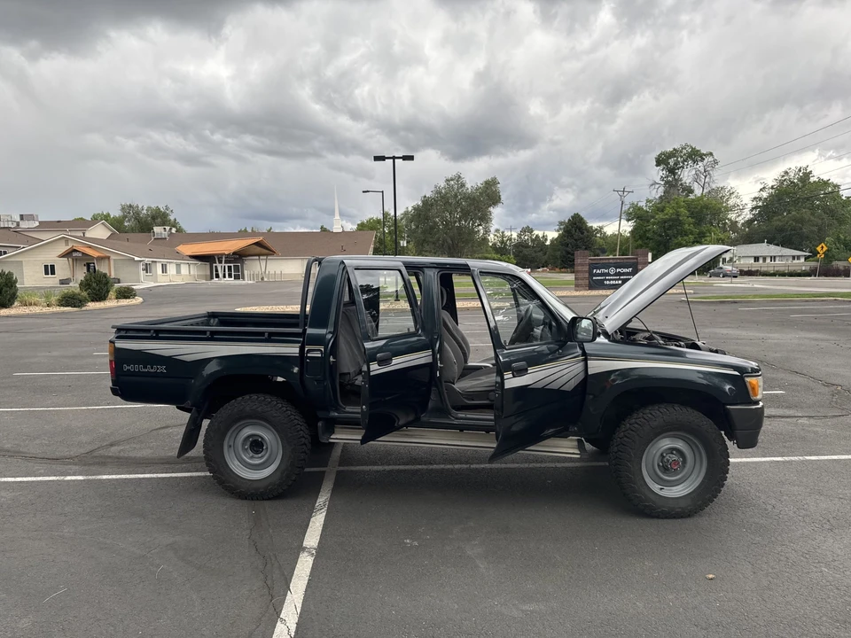 1996 Toyota Hilux 5th Gen - Image 23 of 31