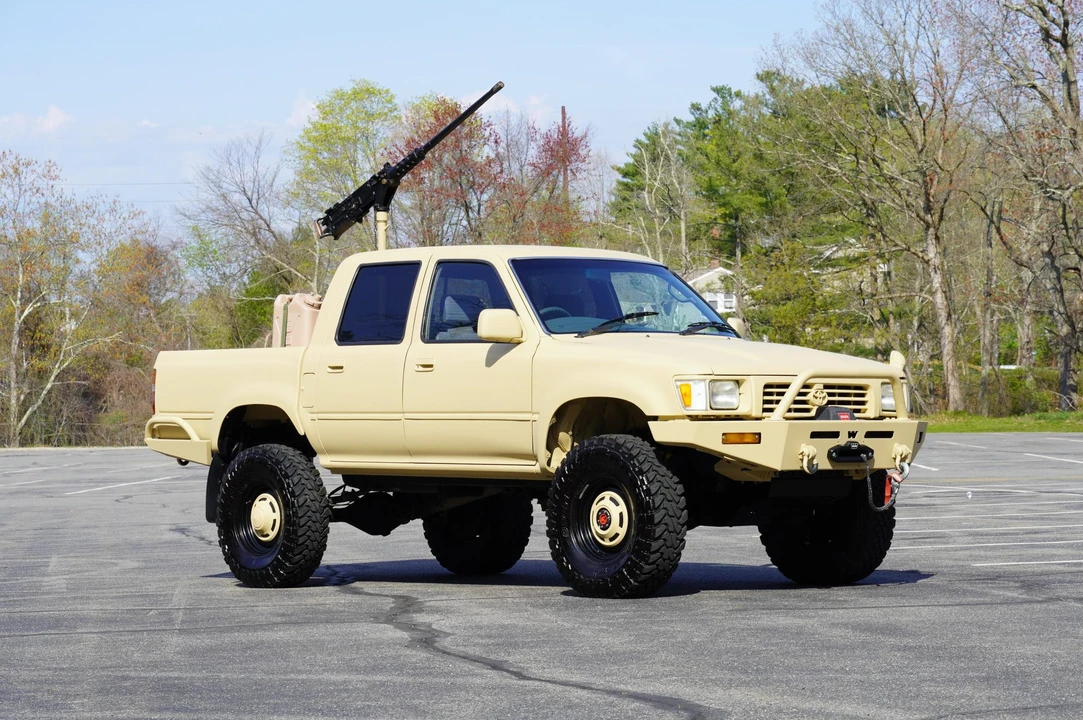 1996 Toyota Hilux 5th Gen - Image 7 of 31