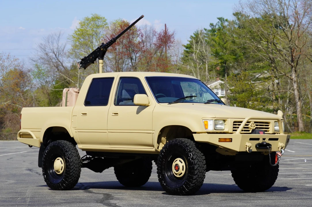 1996 Toyota Hilux 5th Gen - Image 9 of 31