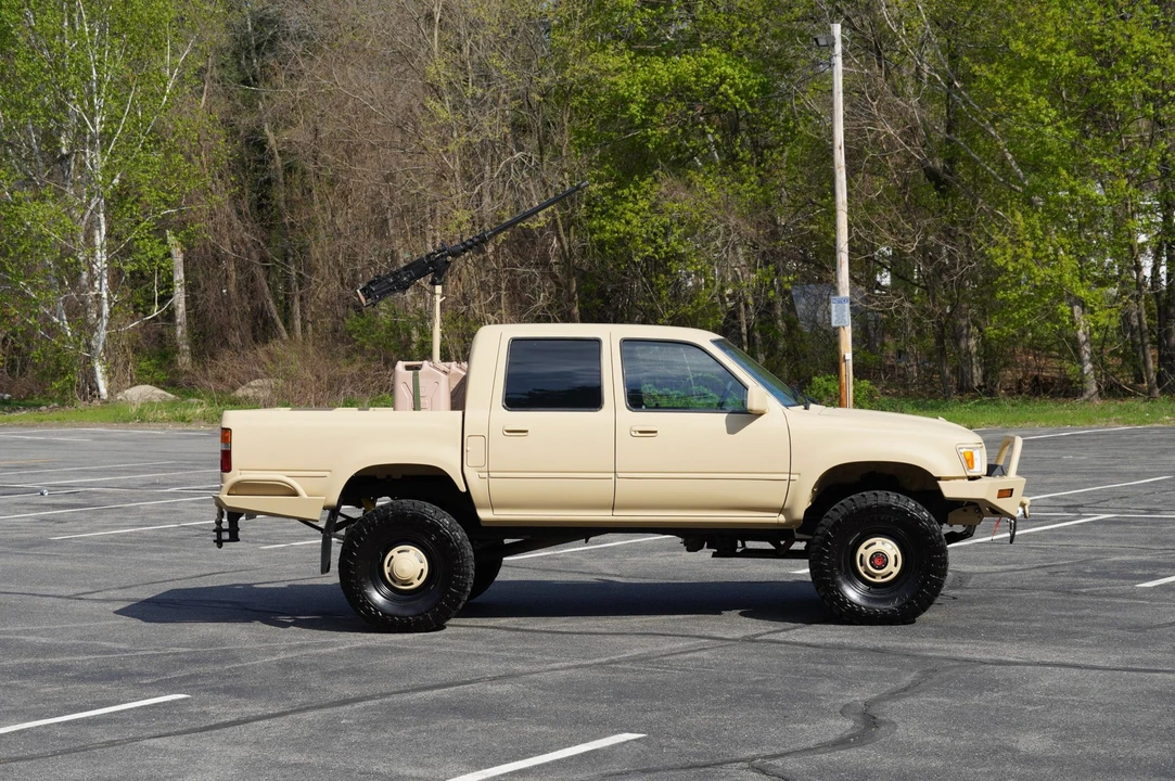 1996 Toyota Hilux 5th Gen - Image 12 of 31