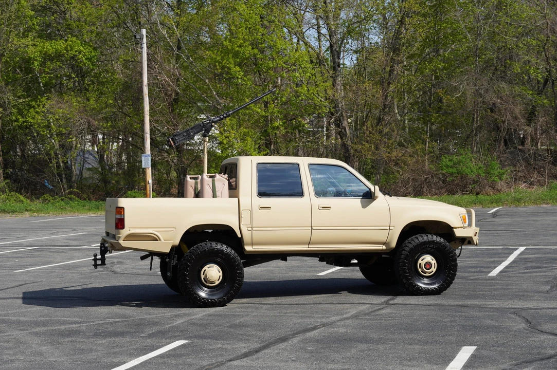 1996 Toyota Hilux 5th Gen - Image 13 of 31