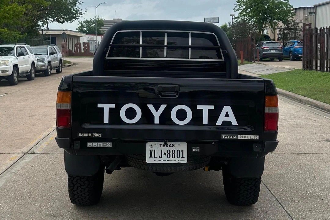 1996 Toyota Hilux 5th Gen - Image 5 of 31