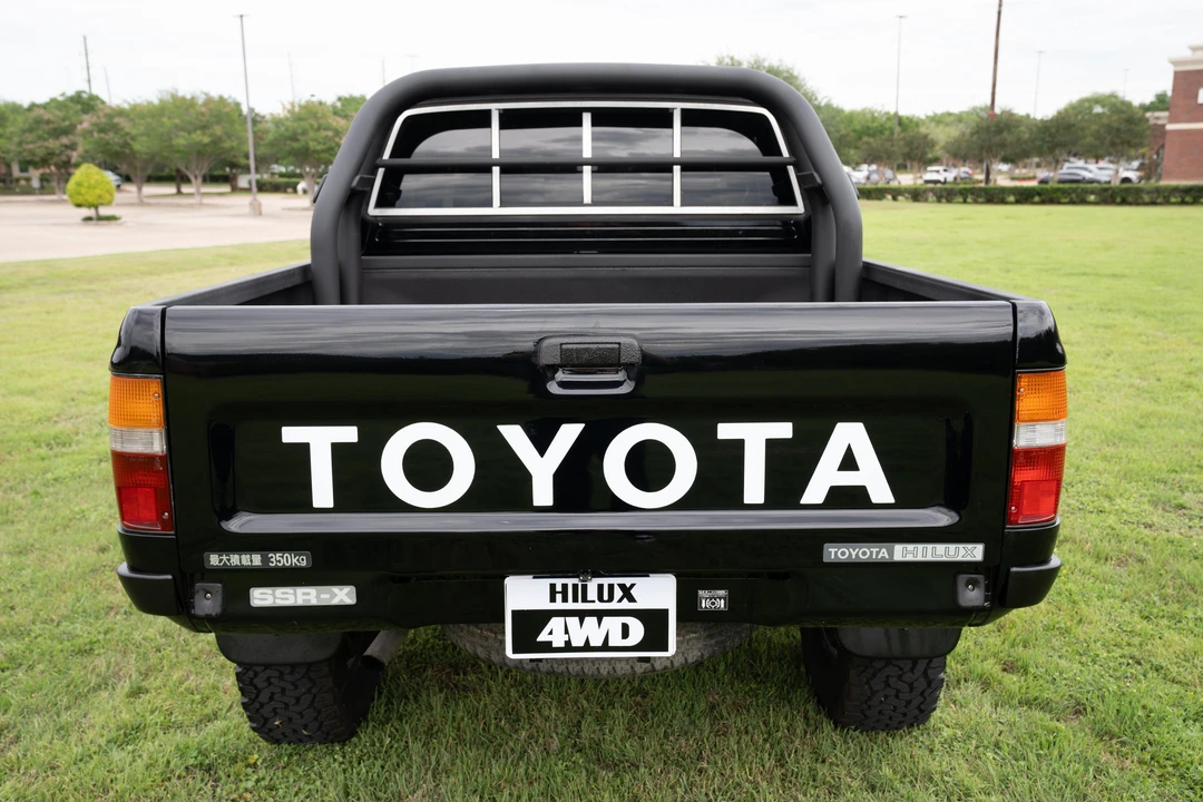 1996 Toyota Hilux 5th Gen - Image 9 of 31