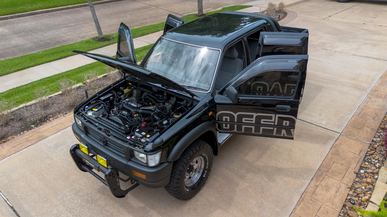 1996 Toyota Hilux 5th Gen - Image 13 of 31