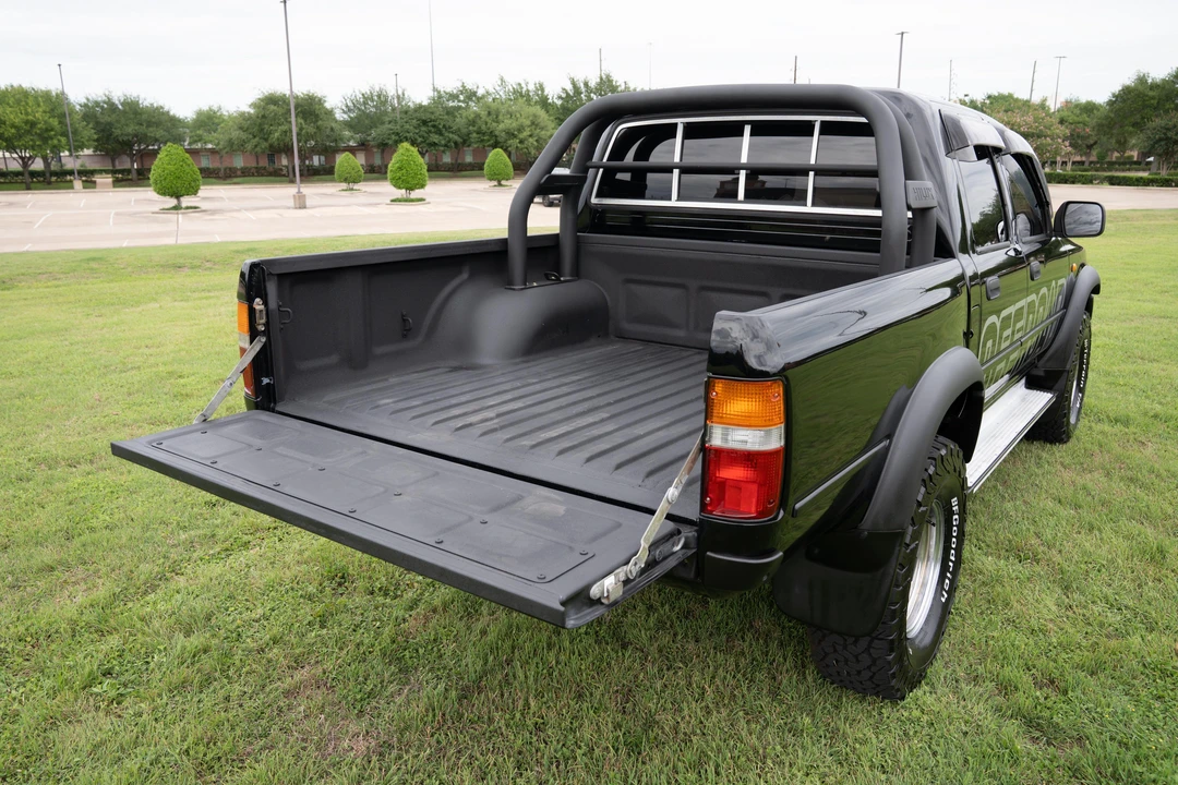 1996 Toyota Hilux 5th Gen - Image 17 of 31