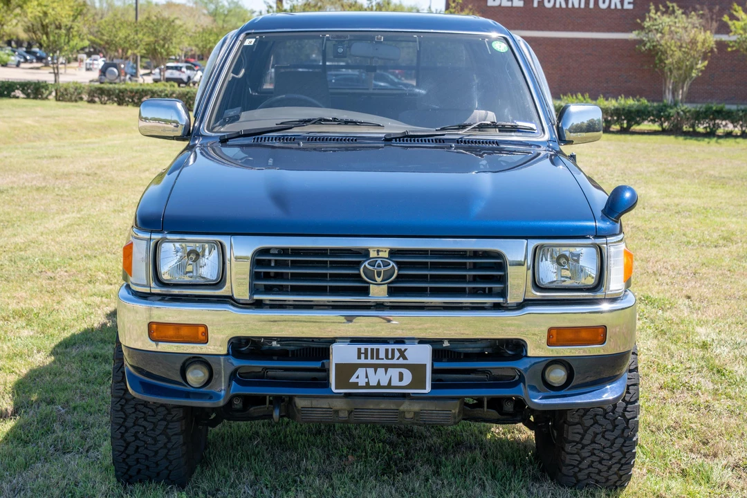 1996 Toyota Hilux 5th Gen - Image 2 of 31