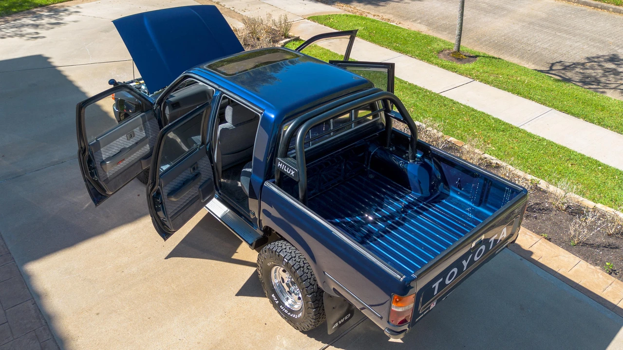 1996 Toyota Hilux 5th Gen - Image 19 of 31