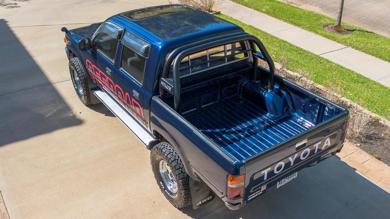 1996 Toyota Hilux 5th Gen - Image 10 of 31