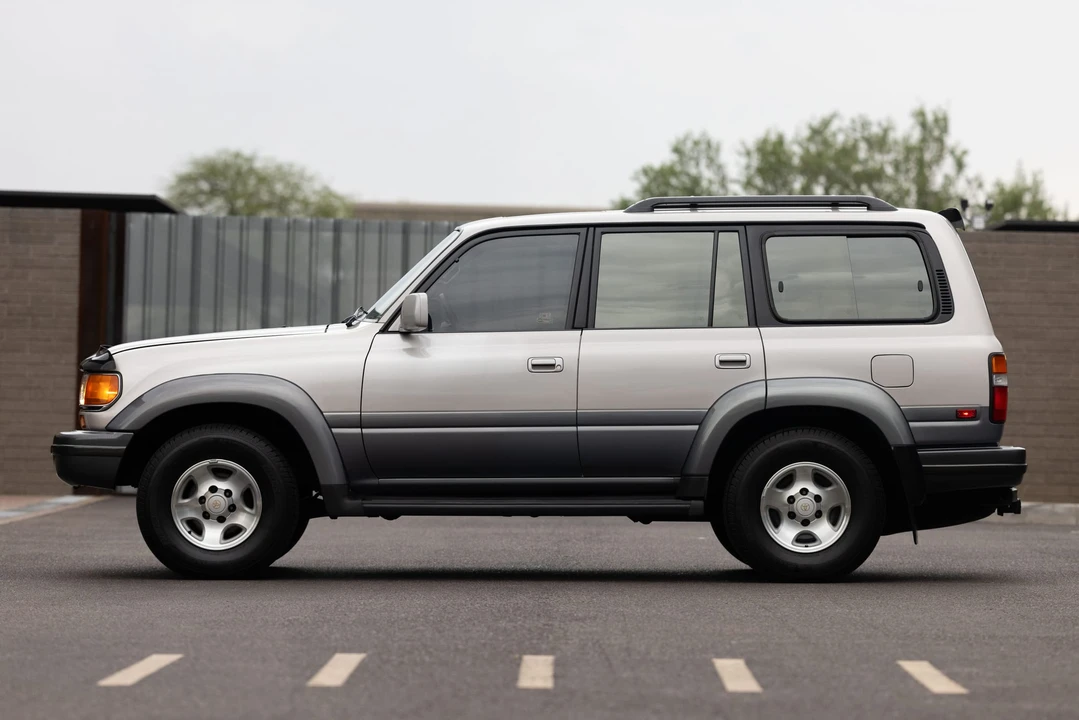 1996 Toyota J80 Land Cruiser - Image 5 of 31