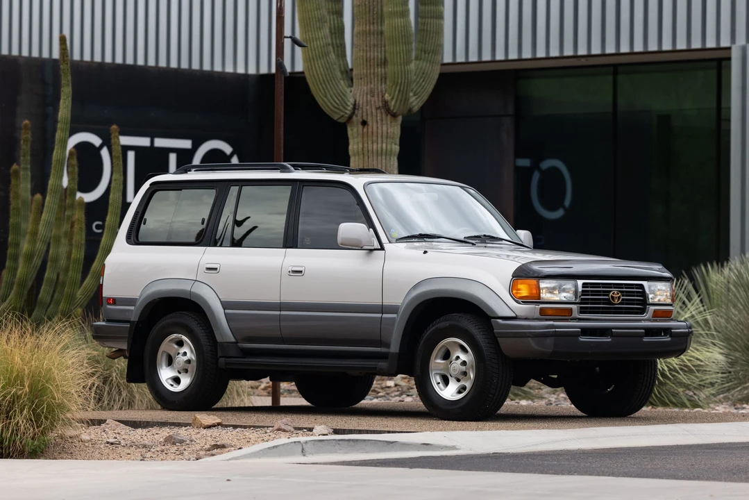 1996 Toyota J80 Land Cruiser - Image 14 of 31