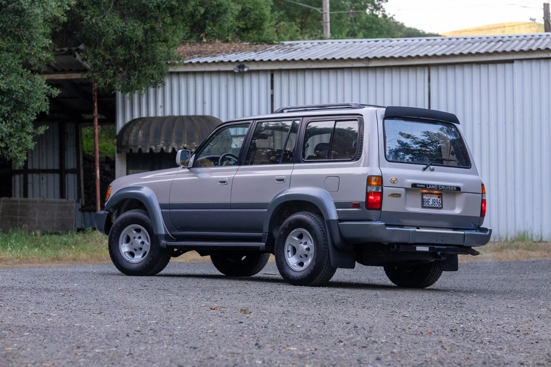 1996 Toyota J80 Land Cruiser - Image 15 of 21