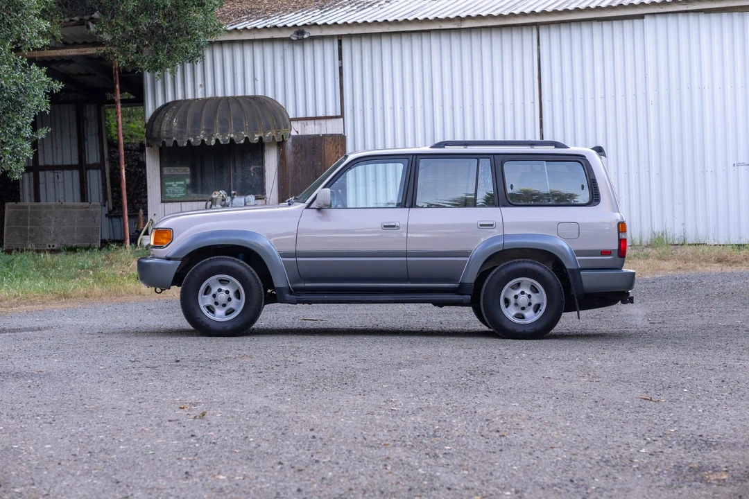1996 Toyota J80 Land Cruiser - Image 13 of 21