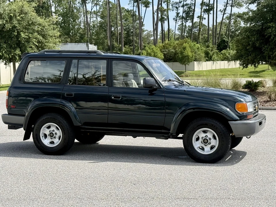1996 Toyota J80 Land Cruiser - Image 17 of 31