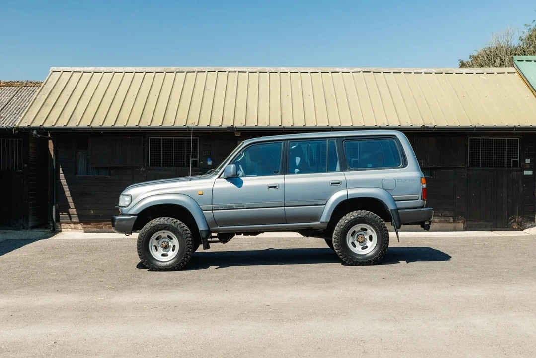 1996 Toyota J80 Land Cruiser - Image 7 of 30