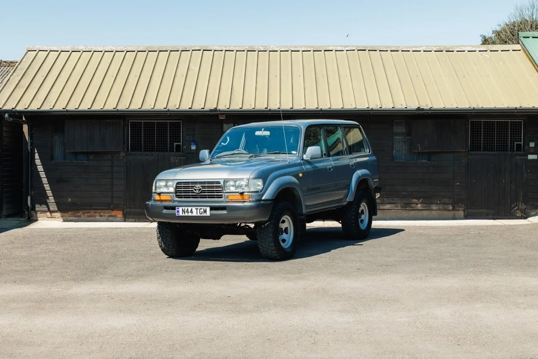 1996 Toyota J80 Land Cruiser - Image 9 of 30