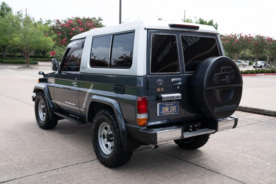 1996 Toyota J70 Land Cruiser - Image 7 of 31