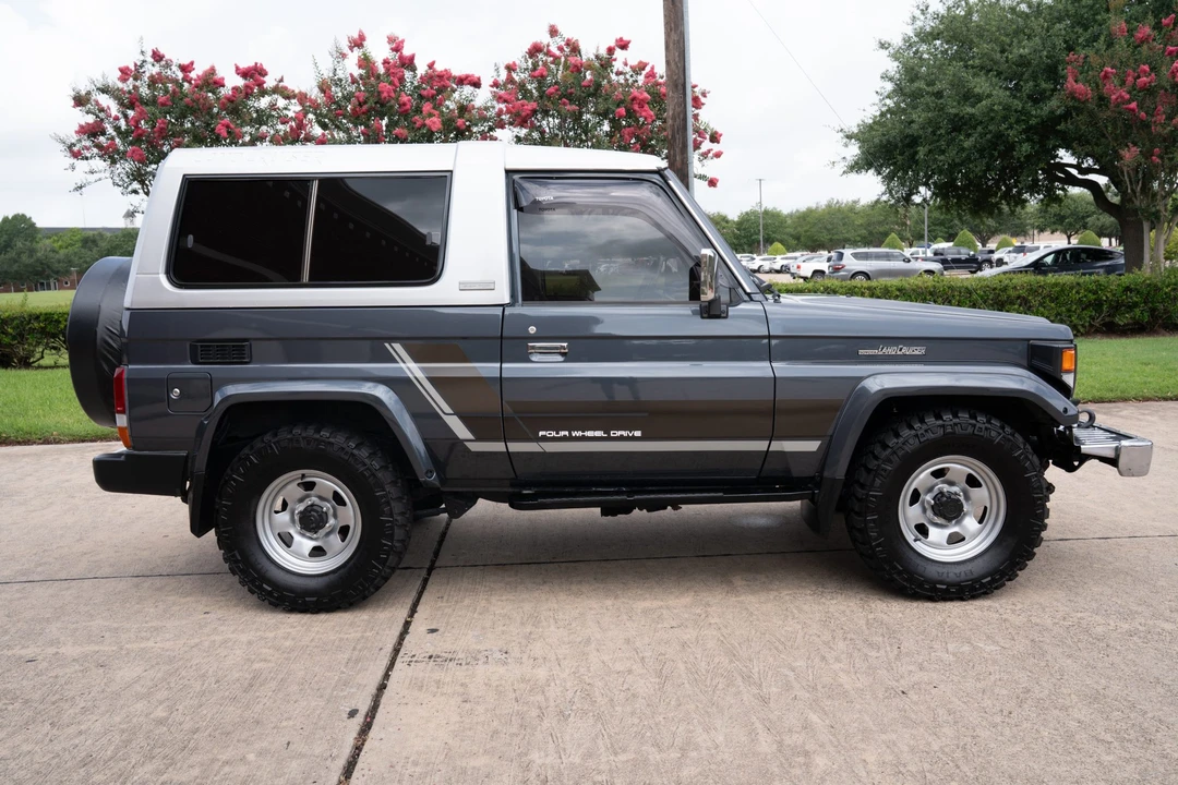 1996 Toyota J70 Land Cruiser - Image 2 of 31