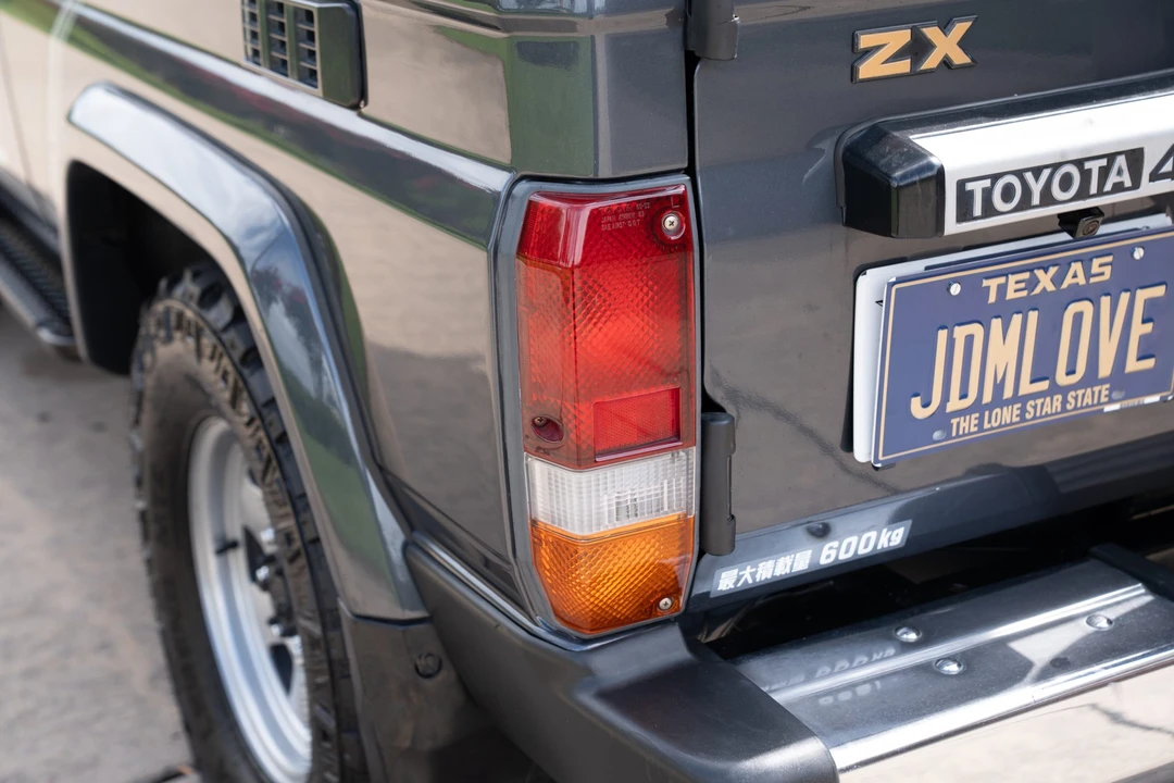 1996 Toyota J70 Land Cruiser - Image 24 of 31