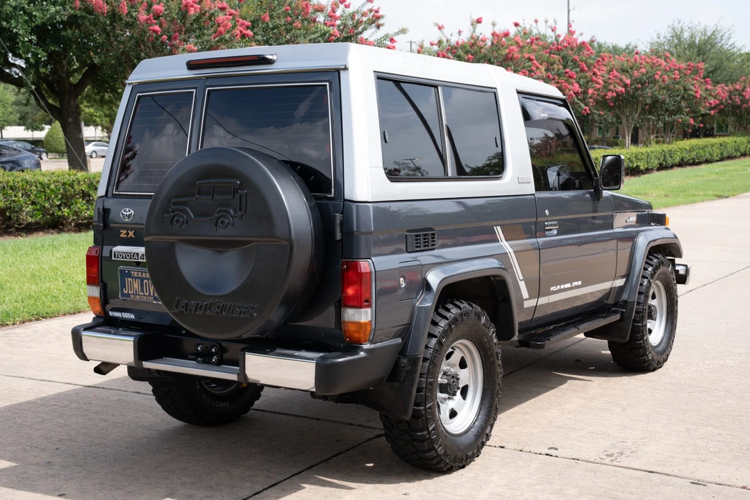 1996 Toyota J70 Land Cruiser - Image 12 of 31