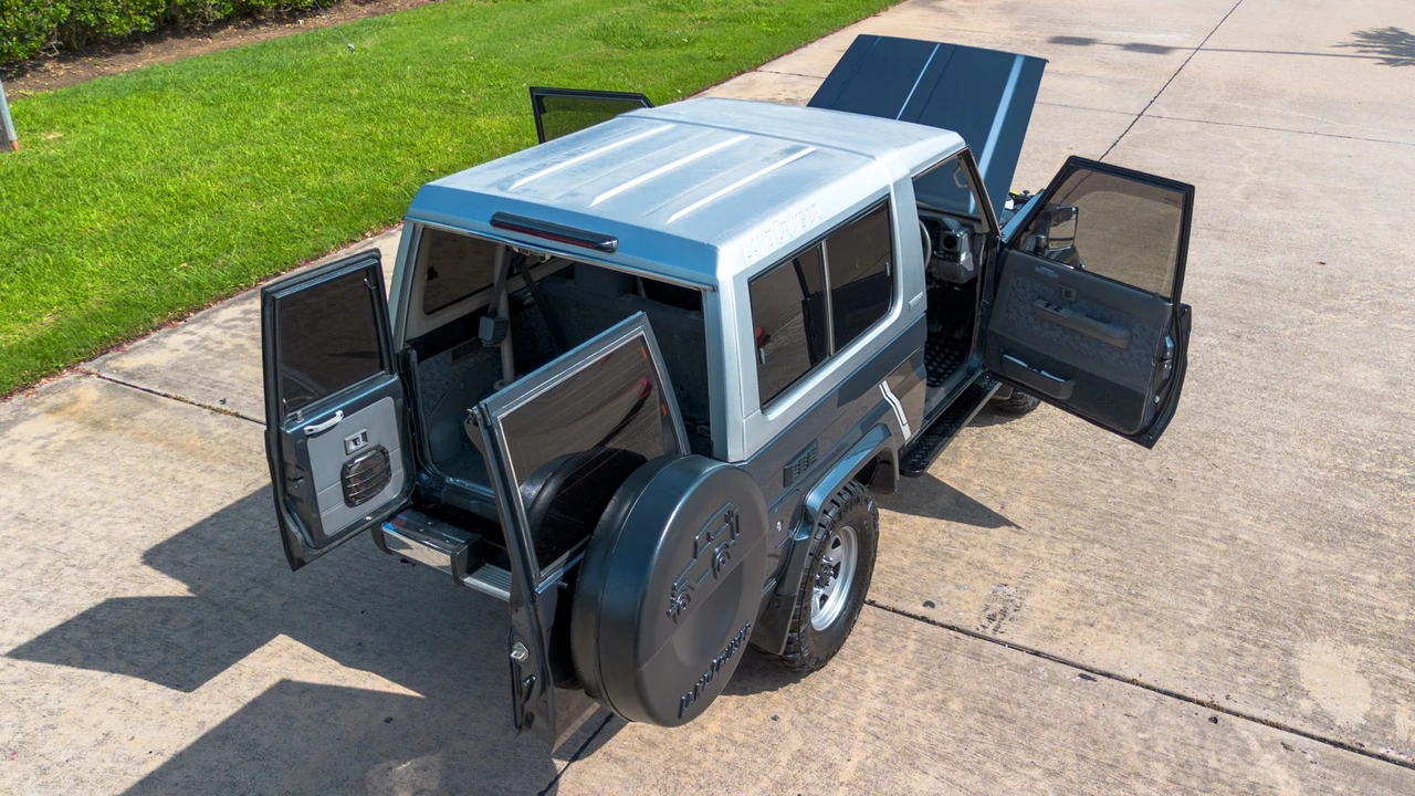 1996 Toyota J70 Land Cruiser - Image 14 of 31