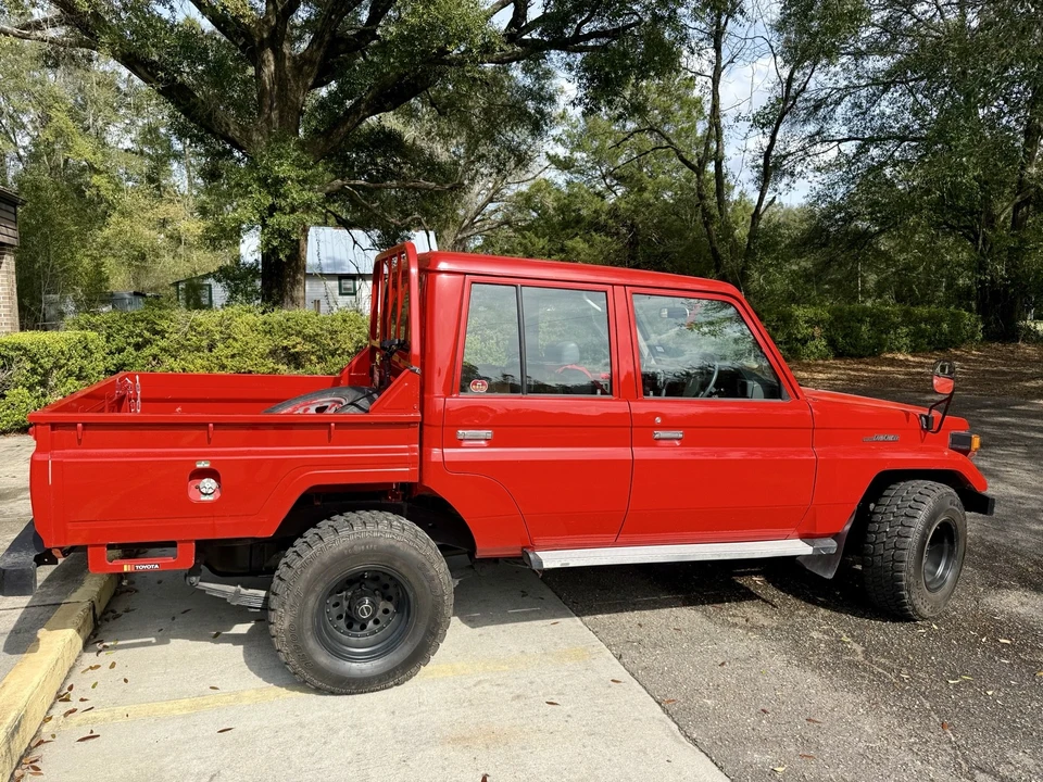 1996 Toyota J70 Land Cruiser - Image 10 of 21