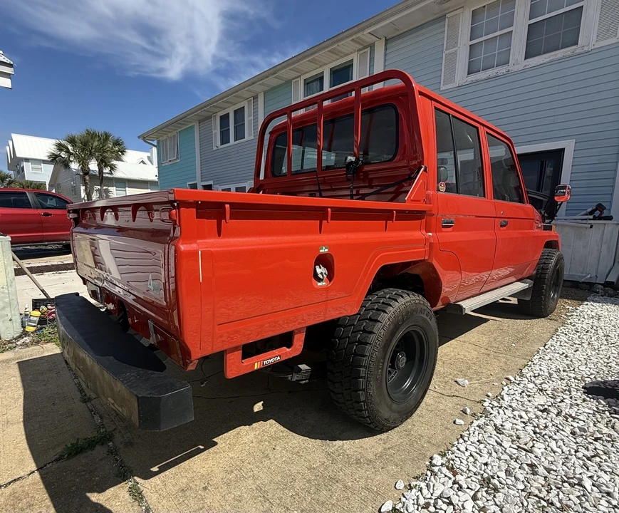 1996 Toyota J70 Land Cruiser - Image 8 of 21