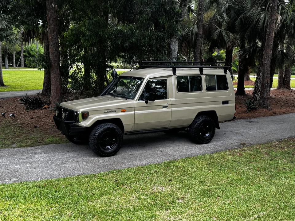 1996 Toyota J70 Land Cruiser - Image 3 of 31