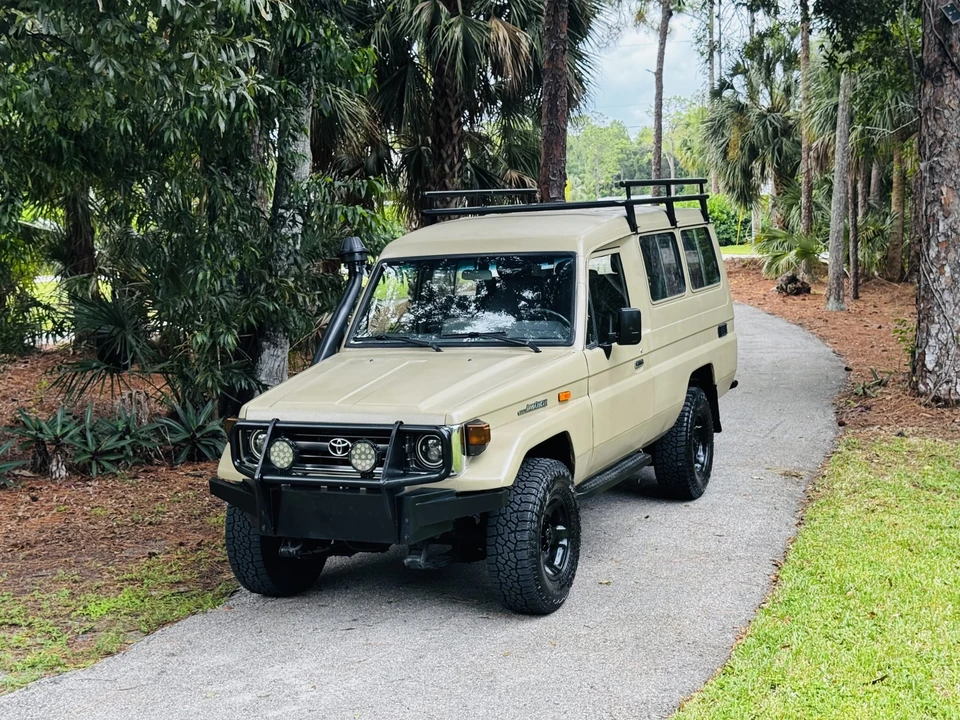1996 Toyota J70 Land Cruiser - Image 31 of 31